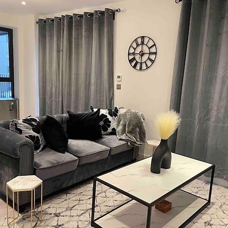 Stylish And Cosy 2 Bedroom Flat In 克罗伊登 外观 照片