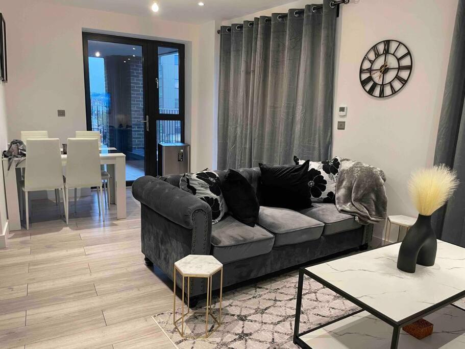 Stylish And Cosy 2 Bedroom Flat In 克罗伊登 外观 照片