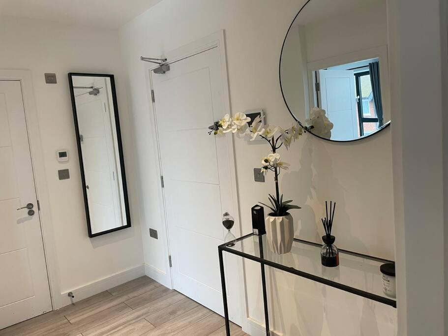 Stylish And Cosy 2 Bedroom Flat In 克罗伊登 外观 照片