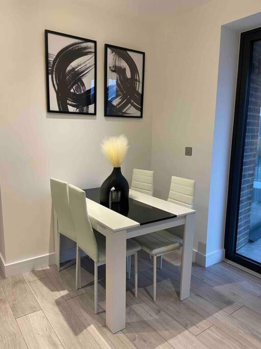 Stylish And Cosy 2 Bedroom Flat In 克罗伊登 外观 照片