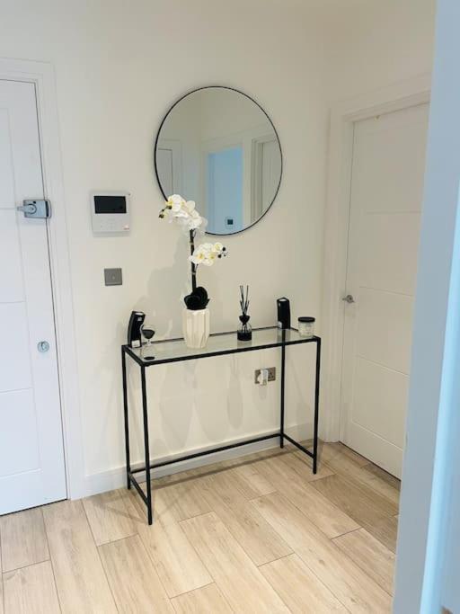 Stylish And Cosy 2 Bedroom Flat In 克罗伊登 外观 照片